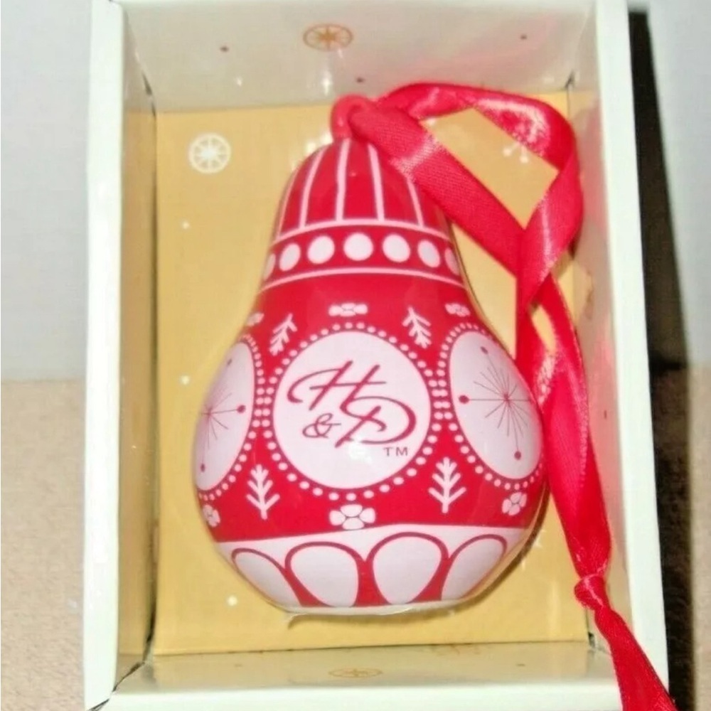 Harry & David Red Pear Shaped 1st Edition Keepsake Christmas Ornament